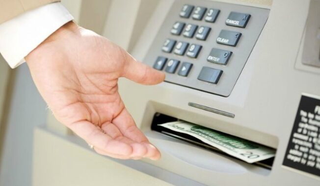 Rút tiền mặt thẻ tín dụng lãi suất thấp nhất